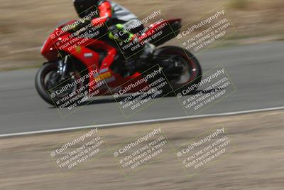 media/Apr-20-2025-AHRMA (Sun) [[393a79c373]]/Race/Group 3/Turn 4b/